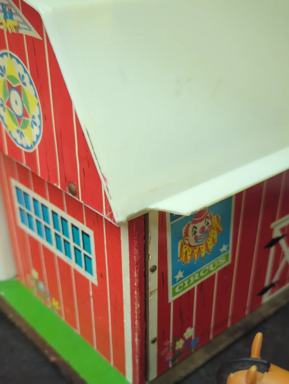#30)Vintage Fisher Price Play Family Farm 915 Little People Barn & silo